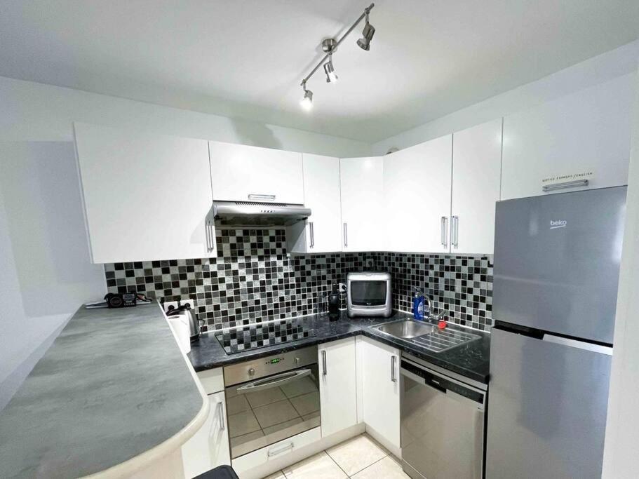 Modern One Bedroom Apartment In Cannes Buitenkant foto